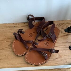 Crupon Bunker Barefoot Sandals in Brown